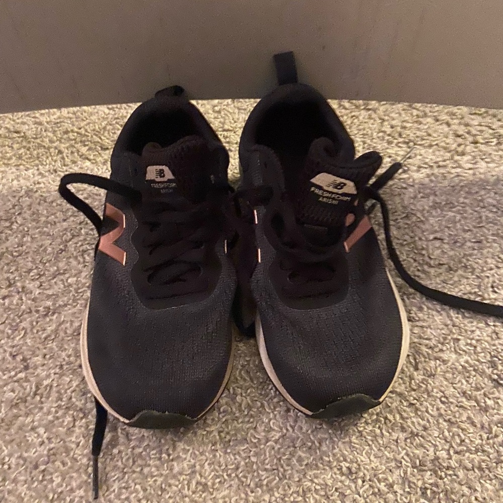 Girls New Balance sneakers. In good condition from a smoke free home